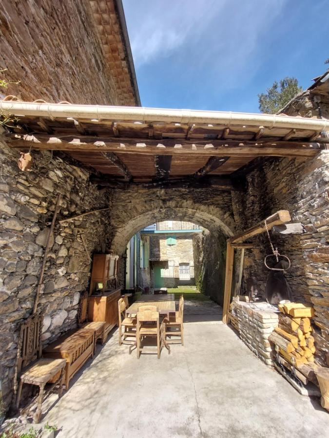 Saumane Chambres D'Hotes Dans Mas Avec Jardin En Bord De Riviere المظهر الخارجي الصورة